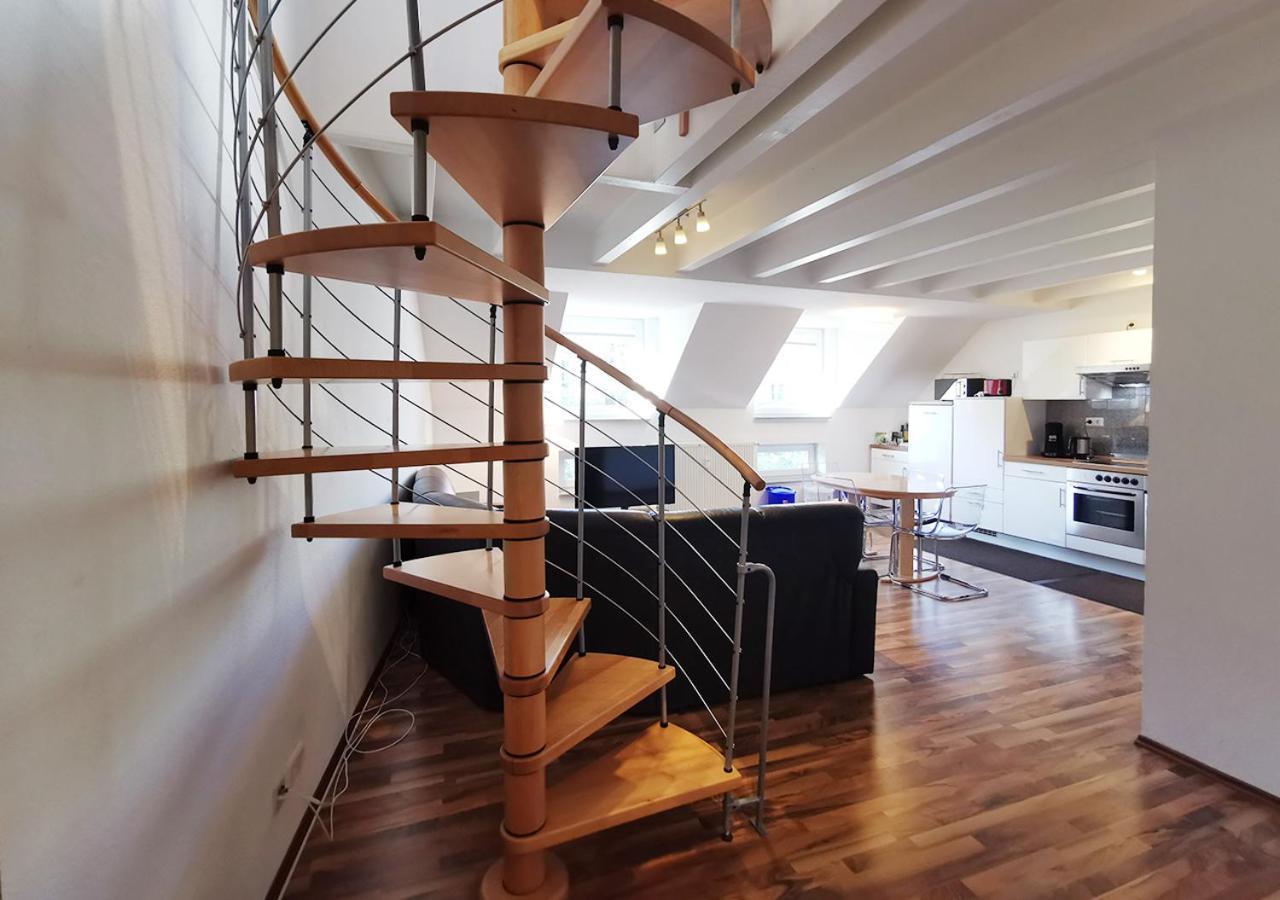 Duplex - Centre - Airconditioned - Netflix - 2 Balconies *