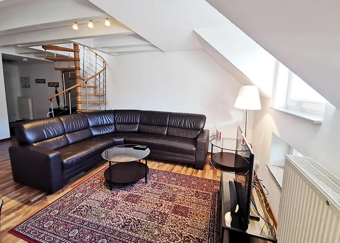 Duplex Apartment - City Centre - Airconditioned - Netflix - 2 Balconies