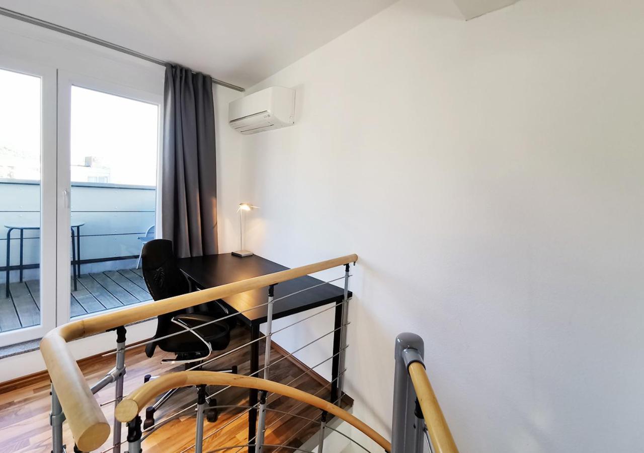 Apartment Duplex - Centre - Airconditioned - Netflix - 2 Balconies *